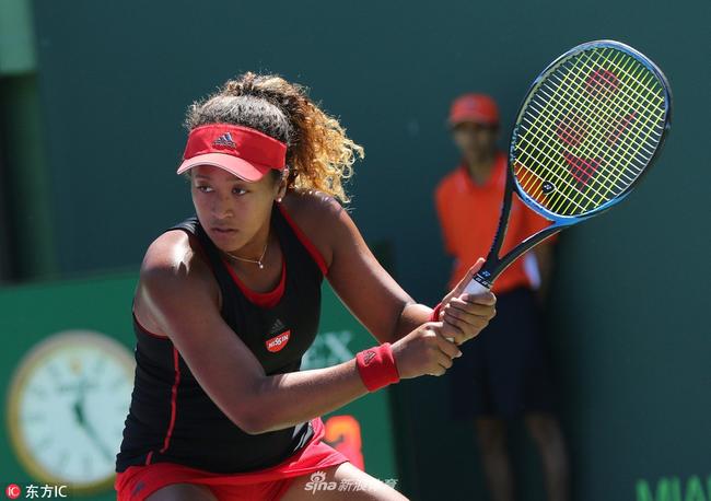 球场上的冷 球场上的冷