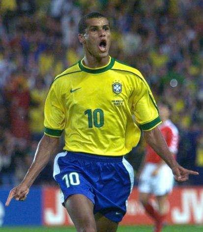 他善于通过 他善于通过