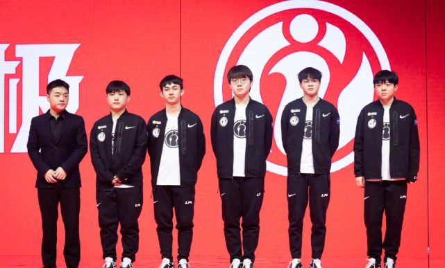 被告离开 被告离开